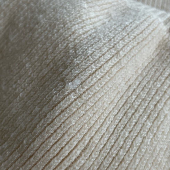 Club Monaco extra fine merino wool vest in Ivory - Picture 5 of 6